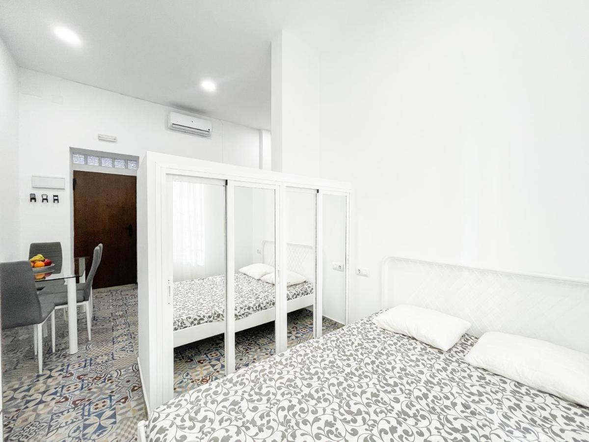Appartamento Precioso Loft En El Corazon De Triana Siviglia Esterno foto